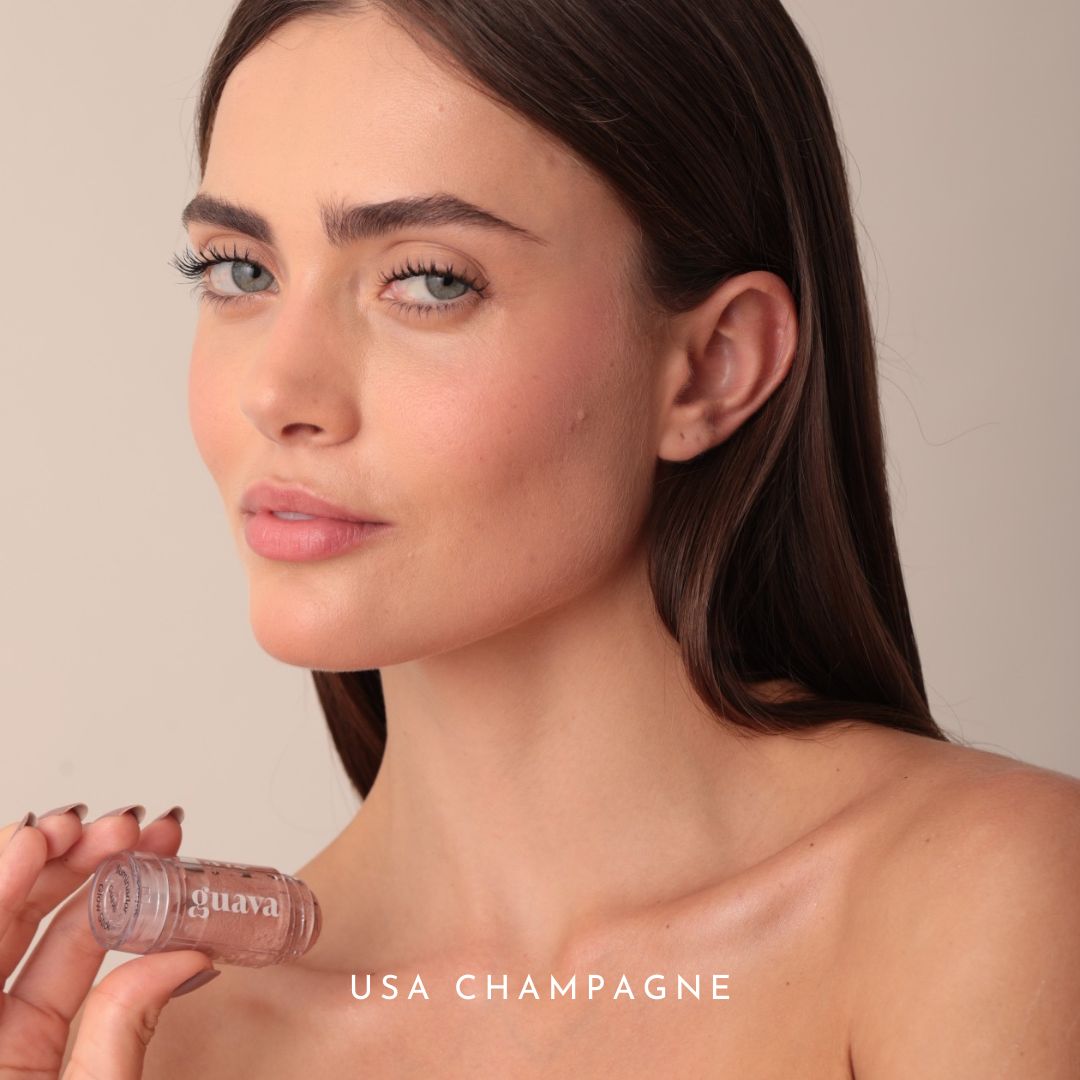 Iluminador com Skincare Champagne -