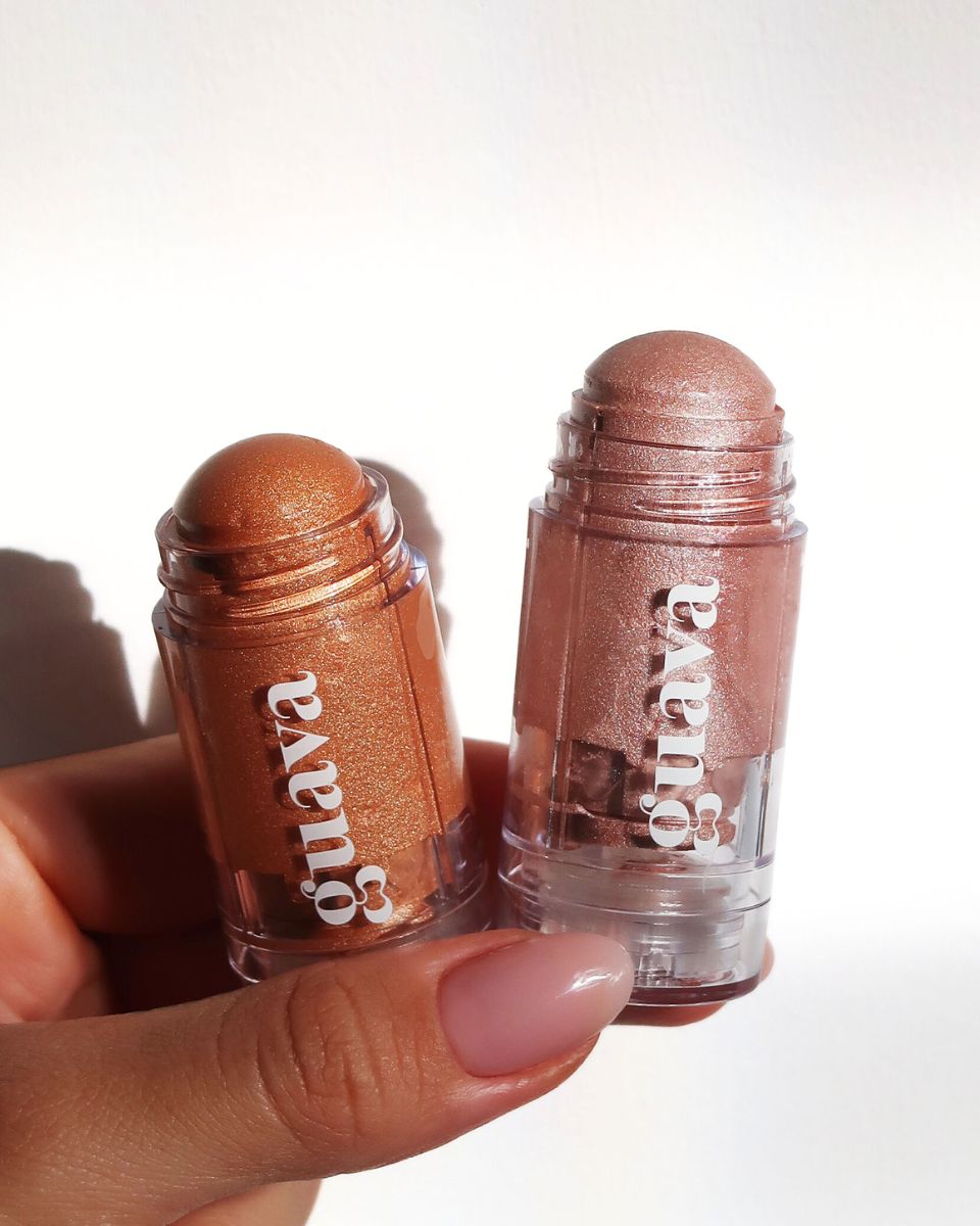 Iluminador Facial e Corporal com Skincare